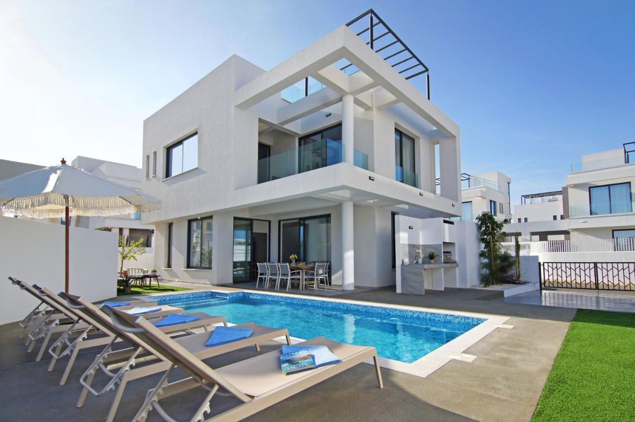 Villa Queen Eleanor Protaras Bagian luar foto